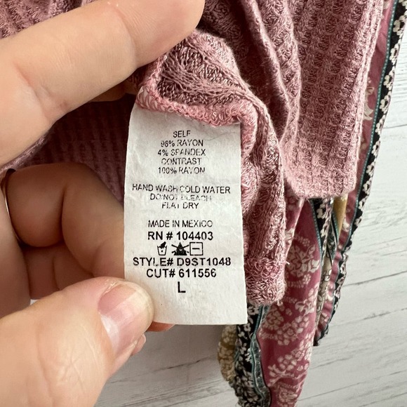 Altar’d State Blush Boho Printed Bishop Sleeve Top Size L - Picture 7 of 7